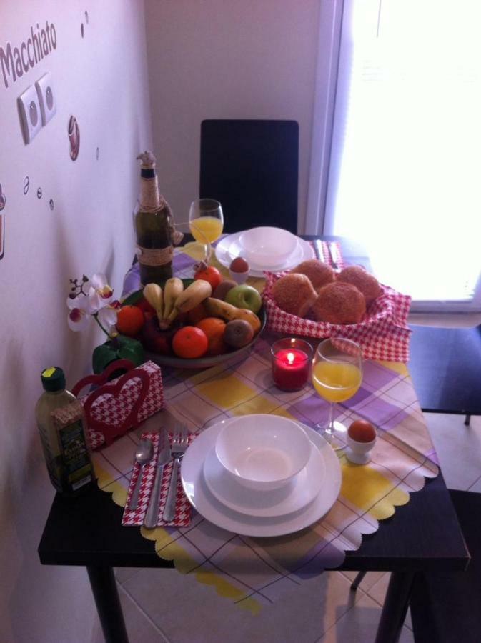 נאוי אפיבטיי Apartment By The Beach מראה חיצוני תמונה
